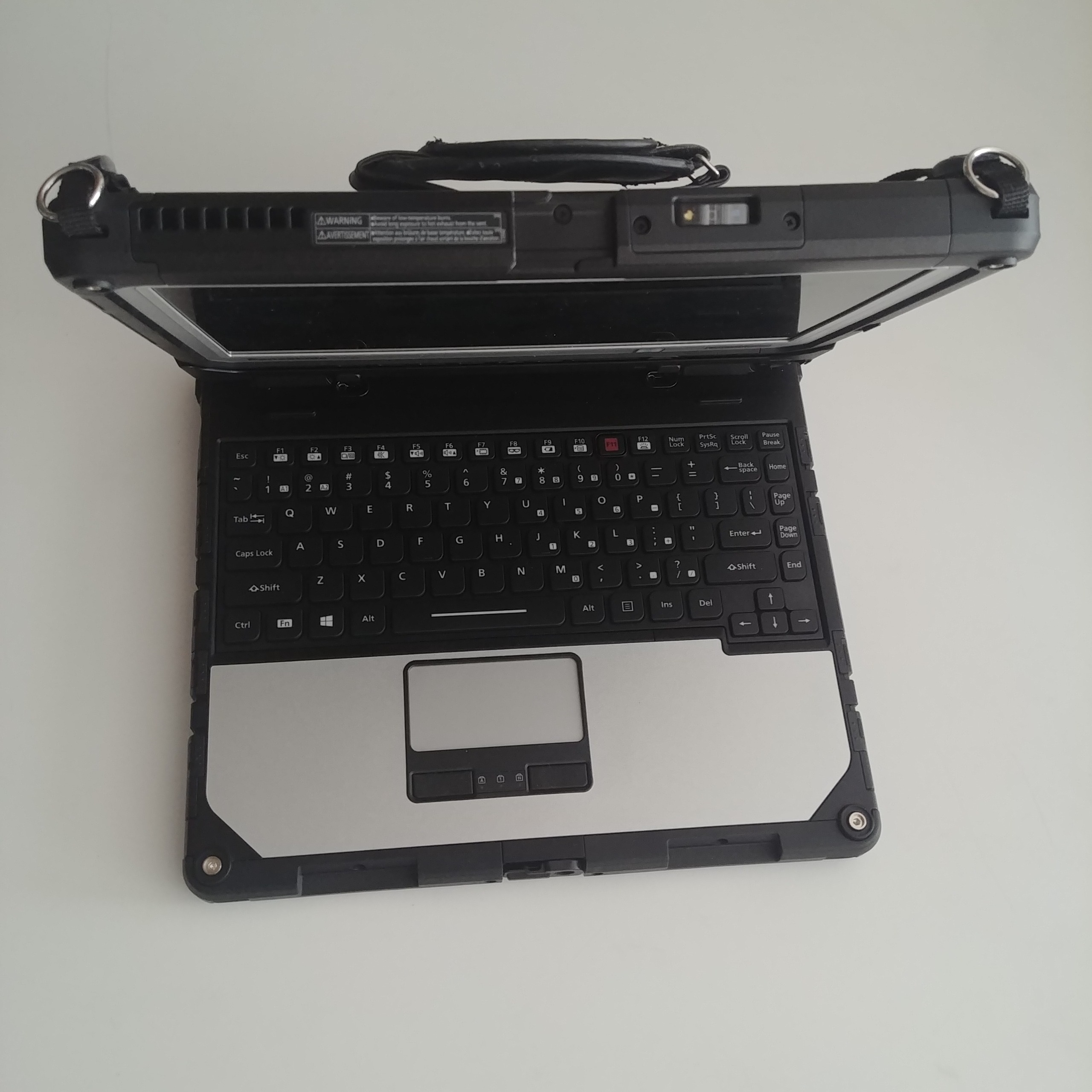 لپ تاپ، تبلت ستبر و نظامی پاناسونیک، تمام ژاپنی  «Panasonic Toughbook C-33»
